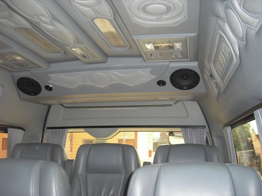 ขายรถตู้ มือเดียวออกห้าง