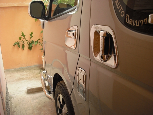 ขายรถตู้ มือเดียวออกห้าง