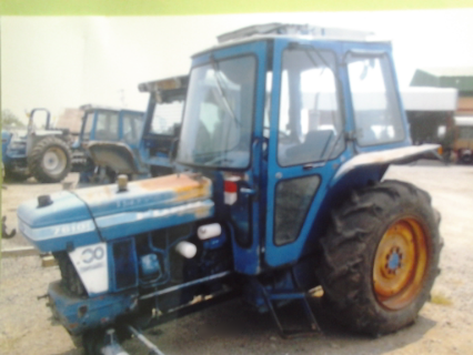 ขายรถไถ FORD 7610 4wd 2 เพลา เครื่องติดturboตู้ข้างนอก เอกสารอินวอยซ์ ใส่ยางล้อใหญ่ให้ค่ะ