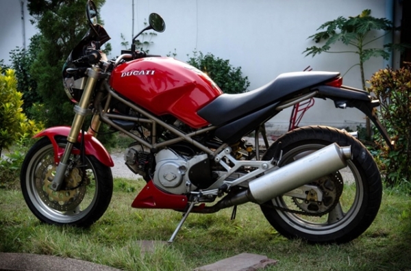 ขาย DUCATI M400 ประกอบใหม่ เอกสารครบ INV.ชื่อผมเอง ขายในราคา 98000