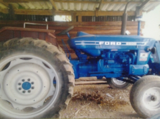 ขายรถไถ FORD 77 (5000) เครื่อง T3 เอกสารเล่มทะเบียน สภาพพร้อมใช้งาน