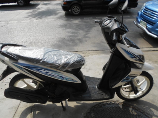 Honda-Click 110cc ราคาถูกๆครับ ชุดสีสวยๆล้อแม้กแท้ เข้ามาดูก่อนครับ