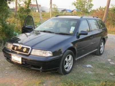 ขาย Skoda Octavia ตัวแวน ปี 2001วางเครื่องใหม่แล้ว แอร์เย็นพร้อมใช้ 165,000
