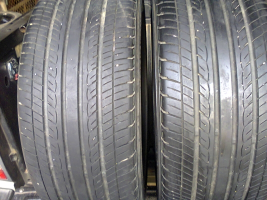 ขายยาง 215/50/17 YOKOHAMA ปี09 2เส้น 2000