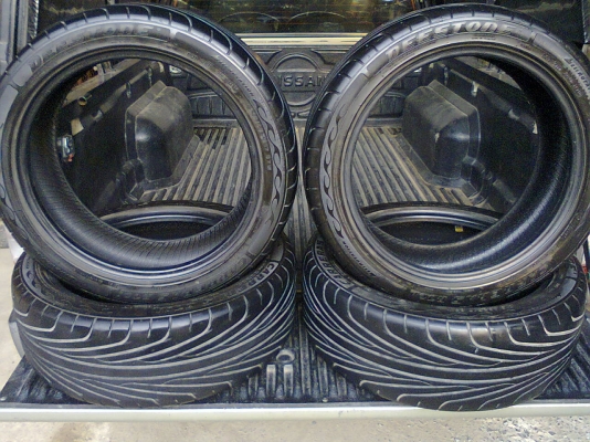 ขายยาง 215/45/17 ดีสโตน ปี10 4เส้น 2900