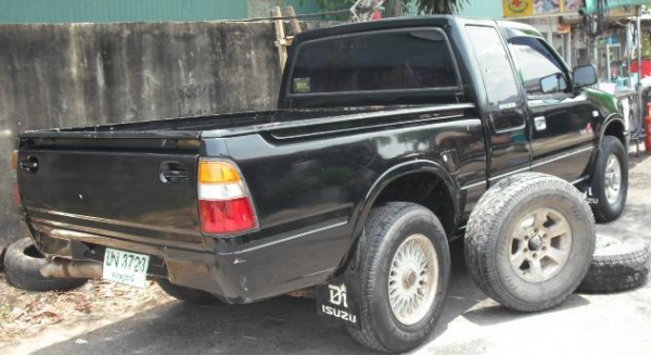 ขายรถอีซูซุเครื่อง2800ccไม่ใอ4X4ขี่ดีกระจกไฟฟ้าช่วงล่างดีคันซีไม่ผุแอร์เย็นทะเบียน56มีผุมุมกระบะหน่อย(ให้ล้อเดิม)