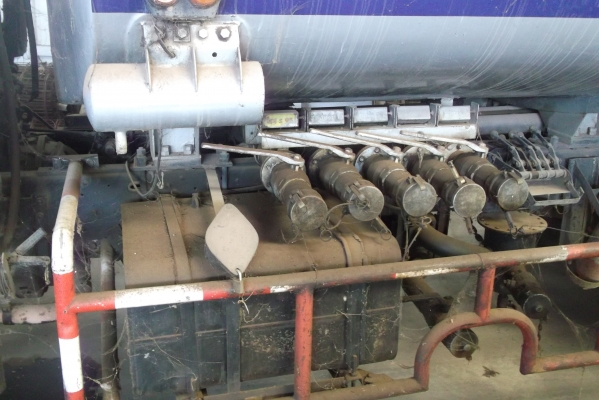 NISSAN  UD 177แรงม้า ถังบรรทุกน้ำมันเอกสารเล่มทะเบียน