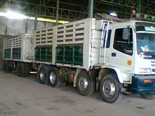 ***ขายแล้วครับขอบคุณ Truck2hand ขาย พ่วงแม่+ลูก ไม่ดั๊ม ISUZU DECA 270 EURO ll (ยูโร2)ปี48 แม่ 2คานหน้า เครื่องเดิมเครื่องดำ แห้งดี แรงดี เกียร์เดิม ช่วงล่างคัสซีสวย ไม่บวม ไม่ดาม กระบะเหล็กเกษตร สวยไม่หัก ไม่ผุ ยางดี12เส้น ภานในสวย คอนโซลครบ แอร์พร้อม ลู