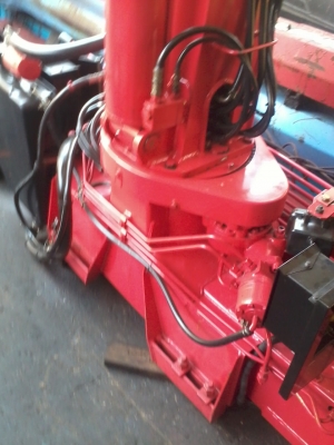 ขายเครนรุ่นใหม่ล่าสุดสภาพ90กว่า\% UNIC U CAN 340 4ปอก3ชัก ตะขอพับได้ ขาสลับแข็งแรงมากครับ