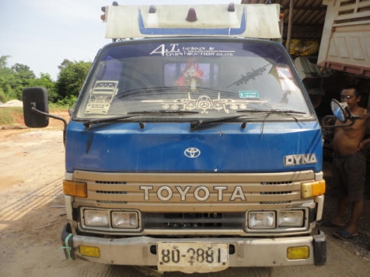 6 ล้อ TOYOTA DYNA 300 BU87 เครื่อง 14B จำนวน 115 แรง เกียร์สั้น พร้อมใช้