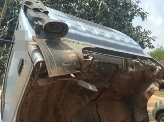 ขาย 6 ล้อดั๊ม ISUZU NPR 120 แรงม้าฝาขาวกระบะสามมิตร สนใจโทร 0819701072