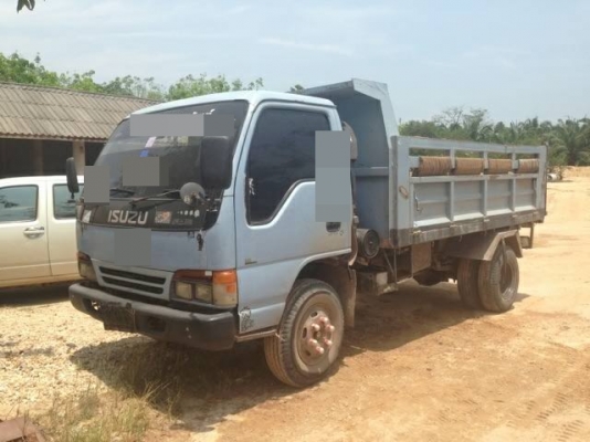 ขาย 6 ล้อดั๊ม ISUZU NPR 120 แรงม้าฝาขาวกระบะสามมิตร สนใจโทร 0819701072