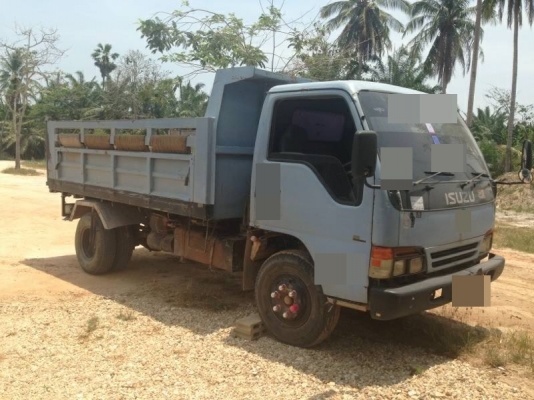 ขาย 6 ล้อดั๊ม ISUZU NPR 120 แรงม้าฝาขาวกระบะสามมิตร สนใจโทร 0819701072