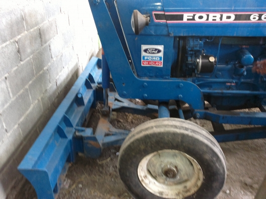 ขายรถไถ ฟร์อด 77