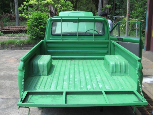 เรียนอาจารย์ต๋อง รบกวนติดต่อเรื่องรถด่วน 0962085202 คมสันครับ