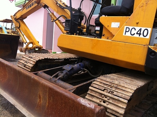 รถแบคโฮ KOMATSU PC40-6 รถแบคโฮ KOMATSU PC40-6