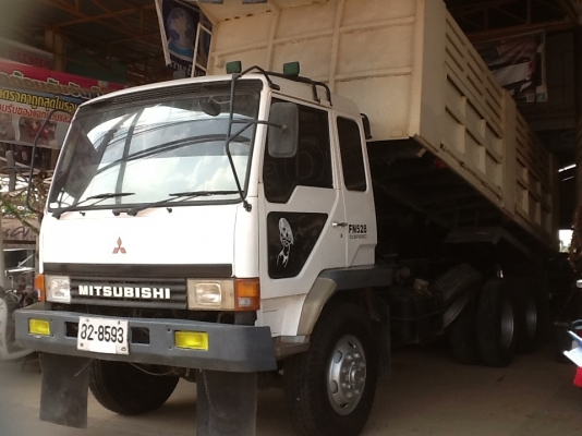 10ล้อ2เพลาสภาพดีเยี่ยม(สภาพเดิม) ดั้ม รถบ้านใช้งานน้อยมากเดิมทั้งคันรับประกันความสวย(ขายด่วน)