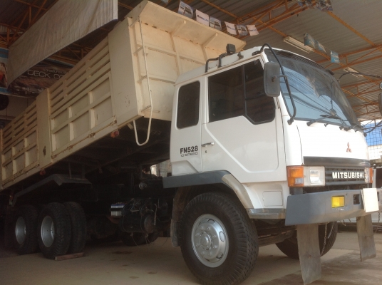 10ล้อ2เพลาสภาพดีเยี่ยม(สภาพเดิม) ดั้ม รถบ้านใช้งานน้อยมากเดิมทั้งคันรับประกันความสวย(ขายด่วน)