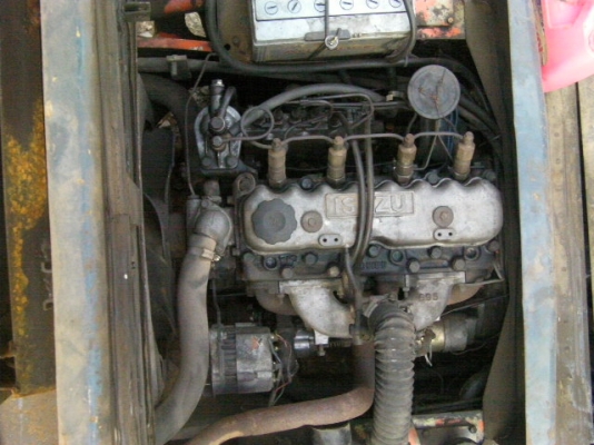 รถยกTCM3ตันเครื่องอีซูซุดีเซลเกียร์Autoเสาสูง5เมตรยางตันหน้าหลังรถนอกไม่มีงาราคา150,000บาท