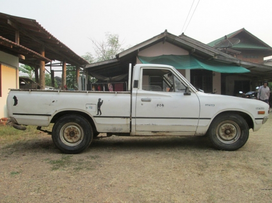 ขาย DATSUN 620 เครื่อง1500 เกียร์คอ เดิมๆ 4 ขอไฟนอน