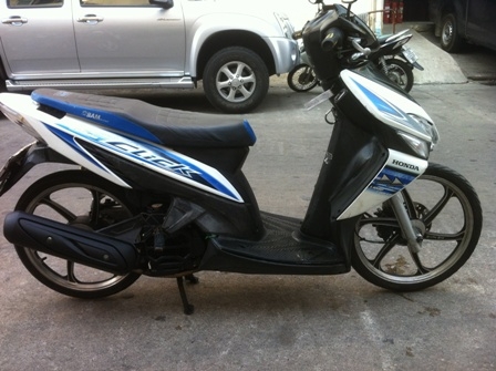 คลิกมือแรกปี49 ภาษีไม่ขาด เครื่องเดิมชุดสีไม่สวย