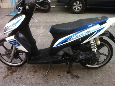 คลิกมือแรกปี49 ภาษีไม่ขาด เครื่องเดิมชุดสีไม่สวย