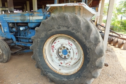 รถไถนา FORD 6600 มีผาน 7+ดันหน้า มีทะเบียน(ขาย2คัน)หรือแยก