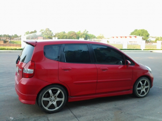 ขายฮอนด้า jazz ปี 04 ตัว top ไฟเแนนช์จัดเต็มหรือแลก ขายฮอนด้า jazz ปี 04 ตัว top ไฟเแนนช์จัดเต็มหรือแลก