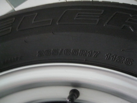 ขายล้อกระทะขอบ17" พร้อมยาง 265-65-17 ปี12