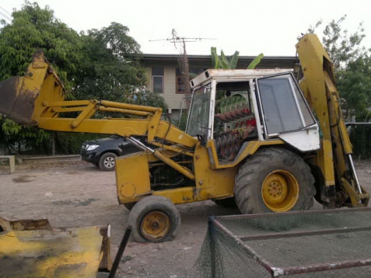 ขายรถตัก หน้า-ขุดหลัง JCB- C549DNE เพลาเดียว ซีเรี้ยล.300.000 กว่า ขายตามสภาพ ใช้งานได้