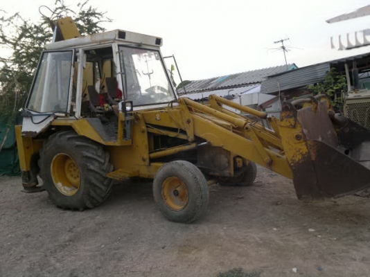 ขายรถตัก หน้า-ขุดหลัง JCB- C549DNE เพลาเดียว ซีเรี้ยล.300.000 กว่า ขายตามสภาพ ใช้งานได้