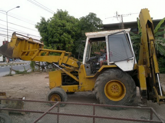 ขายรถตัก หน้า-ขุดหลัง JCB- C549DNE เพลาเดียว ซีเรี้ยล.300.000 กว่า ขายตามสภาพ ใช้งานได้