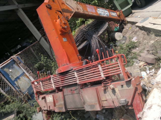 ขายเครน UNIC 330 V-TURDO 3.30 ตัน 3 ชัก 4 ปลอก ท้องวี มีใบคุมเครน สภาพสมบูรณ์พร้อมใช้