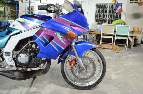 kawasaki serpico 150cc เครื่องเงียบ สภาพใช้ไปทำงานทุกวัน ทะเบียนพร้อมโอนรถมีทะเบียน พร้อมโอน เครื่องเงียบ