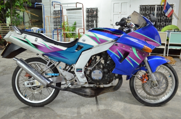 kawasaki serpico 150cc เครื่องเงียบ สภาพใช้ไปทำงานทุกวัน ทะเบียนพร้อมโอนรถมีทะเบียน พร้อมโอน เครื่องเงียบ