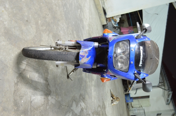 kawasaki serpico 150cc เครื่องเงียบ สภาพใช้ไปทำงานทุกวัน ทะเบียนพร้อมโอนรถมีทะเบียน พร้อมโอน เครื่องเงียบ