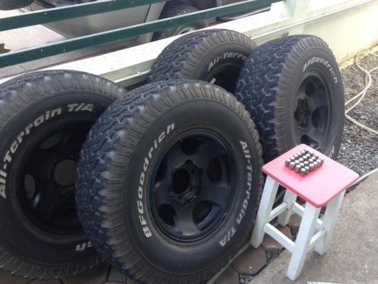 แมก vx80 16x8 off 0 แท้ๆ ไม่คดไม่ดุ้งไม่เคยซ่อม ถูกๆ 6000 บาท