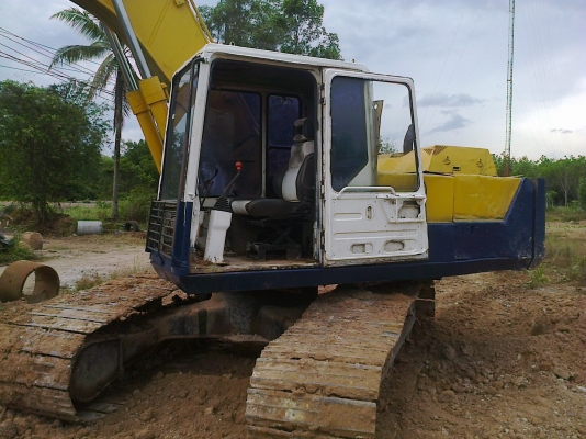 ขายPC200-3 รถพร้อมใช้งาน รถสาดสีบางๆเพื่อให้ดูดี