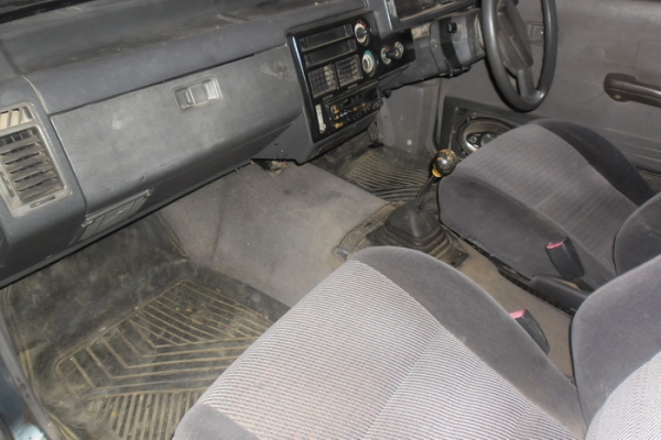 ***ขายแล้วครับขอบคุณ Truck2hand ขาย กระบะตอนเดียว MAZDA B2200 ปี32/89 เครื่องวางใหม่ R2 (ลงเล่ม) แห้งจัด ไม่มีเยิ้ม แรงดี หายห่วง ช่วงล่างเต็ม คัสซีสวยมาก ไม่มีผุไม่มีดาม  หน้าหลัง-เดิมๆ สีบาง ภายในดี คอนโซลครบ พื้นเก๋งไม่มีผุ กระบะผุแต่เก็บมาแล้ว ยางพอใช