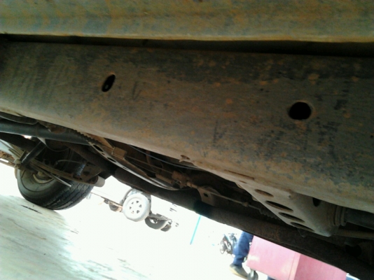 ***ขายแล้วครับขอบคุณ Truck2hand ขาย กระบะตอนเดียว NISSAN บิ๊กเอ็ม TD2.5 ปี36/93 เครื่องเดิม ฝาขาว 2.5 แห้งดีไม่เยิ้ม แรงดี ติดง่าย ช่วงล่างดีแน่นๆ คัสซีสวย ยางดี 4 เส้น กระบะมีผุ บางจุด หัวเก๋งบาง ภายในดี คอนโซลครบ เบาะมีขาด พื้นมีผุนิดๆ ขายตามสภาพ พร้อมใ