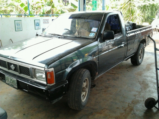 ***ขายแล้วครับขอบคุณ Truck2hand ขาย กระบะตอนเดียว NISSAN บิ๊กเอ็ม TD2.5 ปี36/93 เครื่องเดิม ฝาขาว 2.5 แห้งดีไม่เยิ้ม แรงดี ติดง่าย ช่วงล่างดีแน่นๆ คัสซีสวย ยางดี 4 เส้น กระบะมีผุ บางจุด หัวเก๋งบาง ภายในดี คอนโซลครบ เบาะมีขาด พื้นมีผุนิดๆ ขายตามสภาพ พร้อมใ