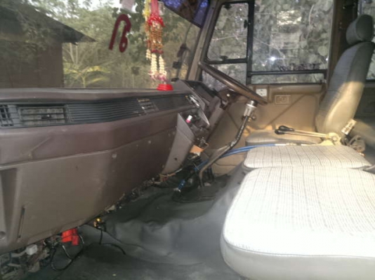 ขายรถ 10 ล้อ 2 เพลา กระบะเนียมดั้ม อู่.ส สุชัย MITSUBISHI MMTFN 527 ปี.44 ปรายปี รถสวย สนใจโทร