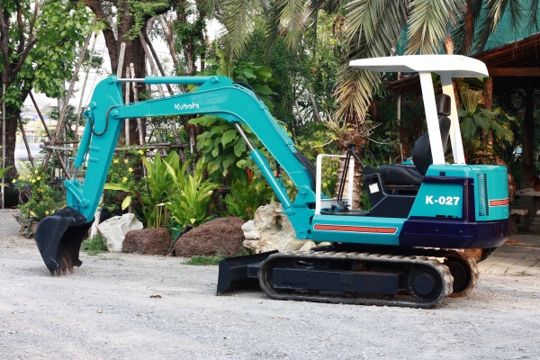 ขายรถแม็คโค KUBOTA KX-027 (เทียบเท่า KOMATSU PC30) นำเข้าจากญี่ปุ่น รถพร้อมใช้งาน ติดต่อ 086-775-7900