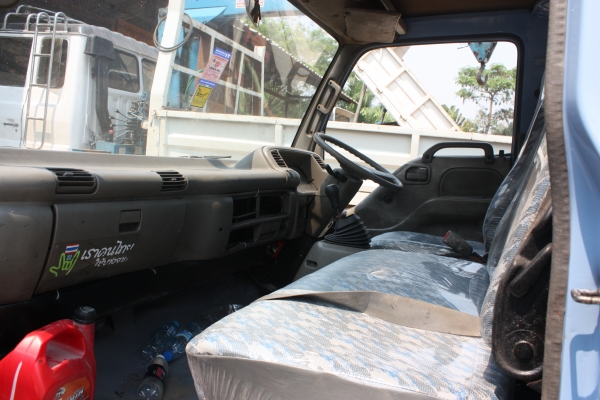 isuzu npr รถห้างเครื่อง 130 แรง isuzu npr รถห้างเครื่อง 130 แรง