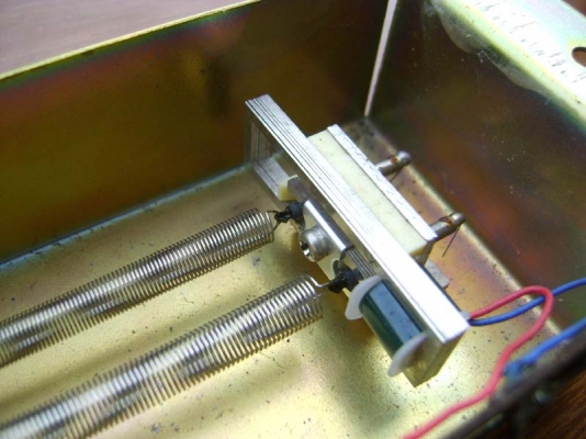 ขายรางสปริงรีเวิร์บสำหรับแอมป์กีตาร์ ขายรางสปริงรีเวิร์บสำหรับแอมป์กีตาร์