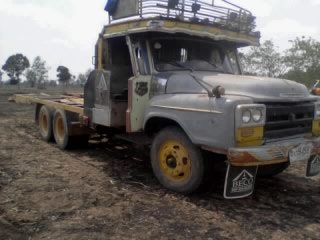 Komatsu PC120-2+เทเลอร์ Komatsu PC120-2+เทเลอร์