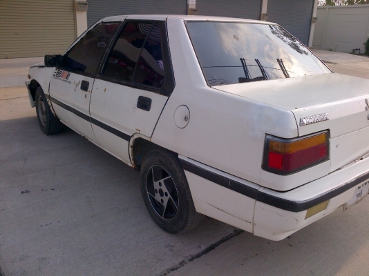 ขาย!!!!!รถเก๋งมิตซูแช้ม ถูกกว่ามอไซค์ขับกลับได้เลยคับ ปี31 เครื่องยนต์เบ็นซิลประหยัดน้ำมัน ขับดีพร้อมใช้ มีทะเบียน ไม่โอน ภาษีไม่หมด 088-2197709