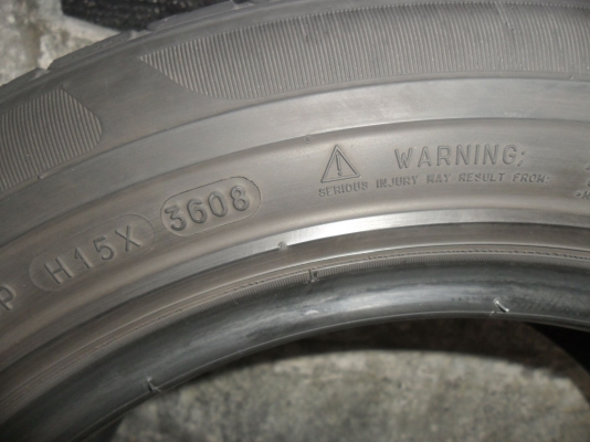 ยาง MICHELIN 225/55R16 ปี08 สวยๆ 1 คู่