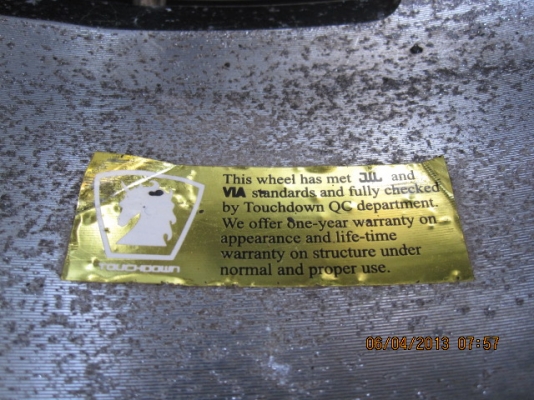 แม็กนอก Touchdownสีโครเมียม 6 รูขอบ 20 พร้อมยาง ถูกๆ