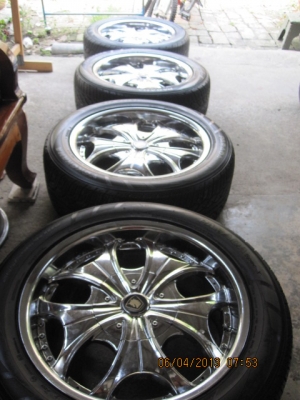 แม็กนอก Touchdownสีโครเมียม 6 รูขอบ 20 พร้อมยาง ถูกๆ